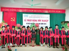 Trường CĐ Ngoại ngữ - CN Việt Nhật