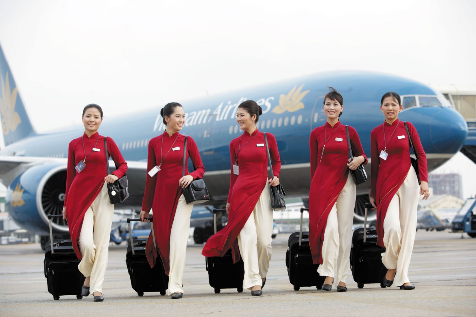Tiếp viên hàng không của hãng Việt Nam Airlines